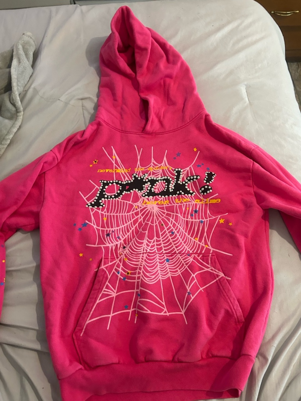 •hot pink spider hoodie
•size medium fits true to size! 
•worn lightly